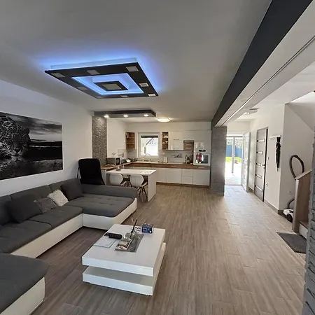 Villa Lux Pool Zamardi